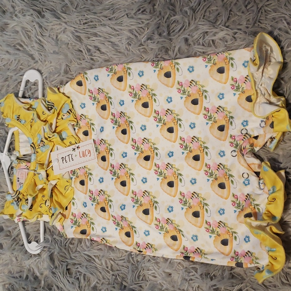Pete and lucy bee hive romper 9 To 12 Months Nwt